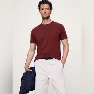Banana Republic Men's Burgundy Short Sleeve Tee